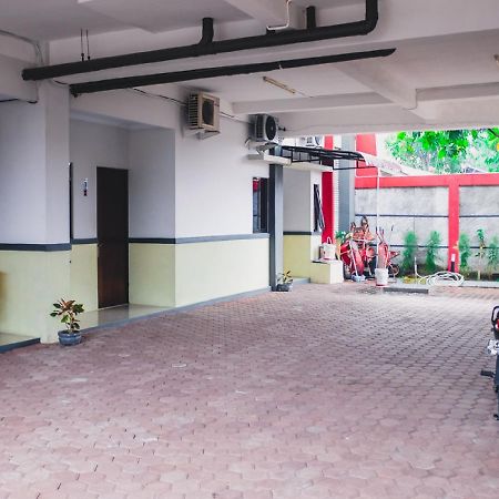 Reddoorz Plus @ Helvetia Medan Luaran gambar