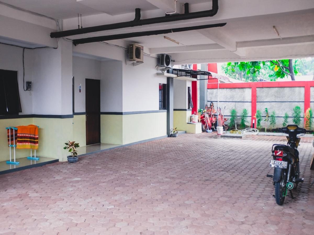 Reddoorz Plus @ Helvetia Medan Luaran gambar