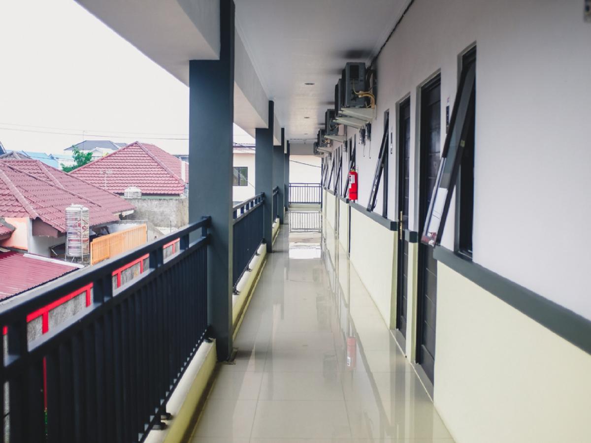 Reddoorz Plus @ Helvetia Medan Luaran gambar