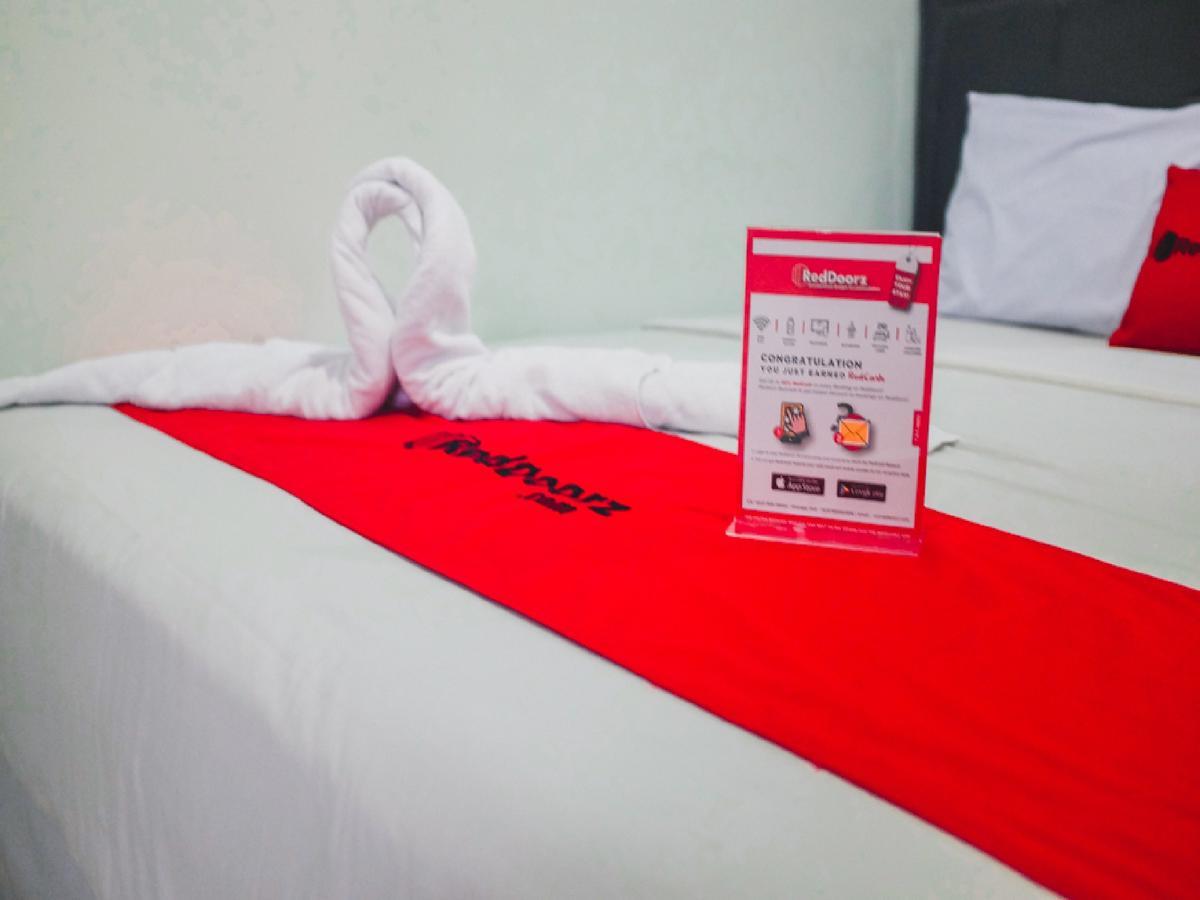 Reddoorz Plus @ Helvetia Medan Luaran gambar