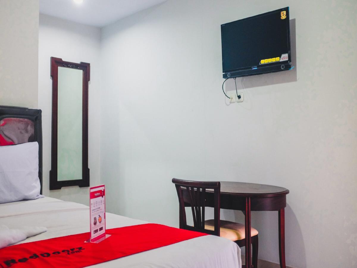 Reddoorz Plus @ Helvetia Medan Luaran gambar